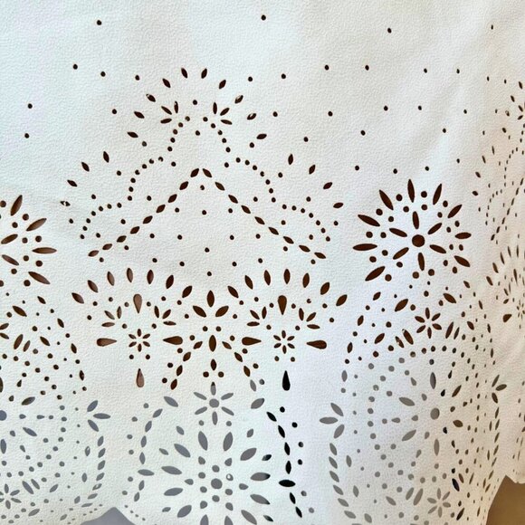 Forever 21 (Large) Laser-Cut Mini Skirt - 2000s Vintage - Picture 5 of 13